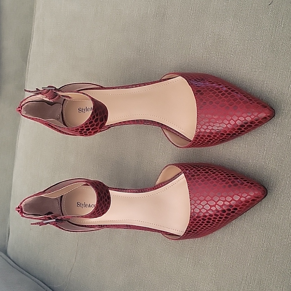 High heels size 10